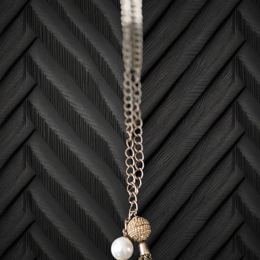 Ann Taylor Chic Gold Tone Necklace
